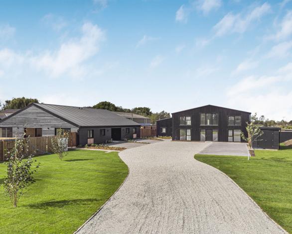 Frolic Farm, Lode